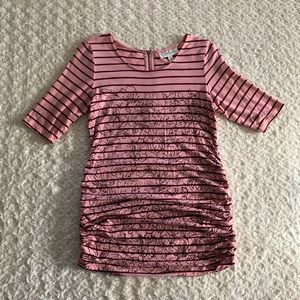 Jessica Simpson maternity top